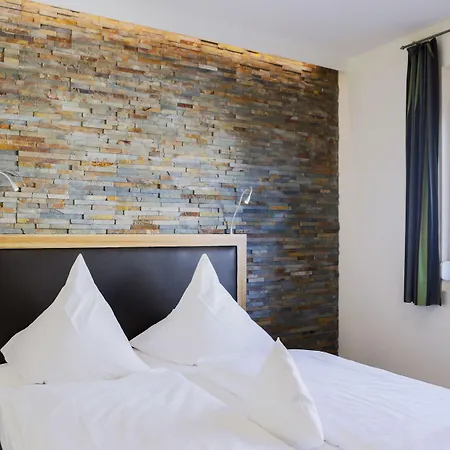 Maxis - Digitaler Self-check-in - Hotell Karlsbad