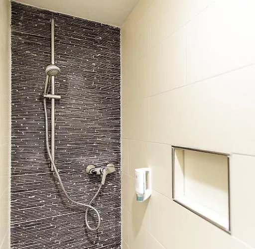 Maxis - Digitaler Self-check-in - 卡尔斯巴德